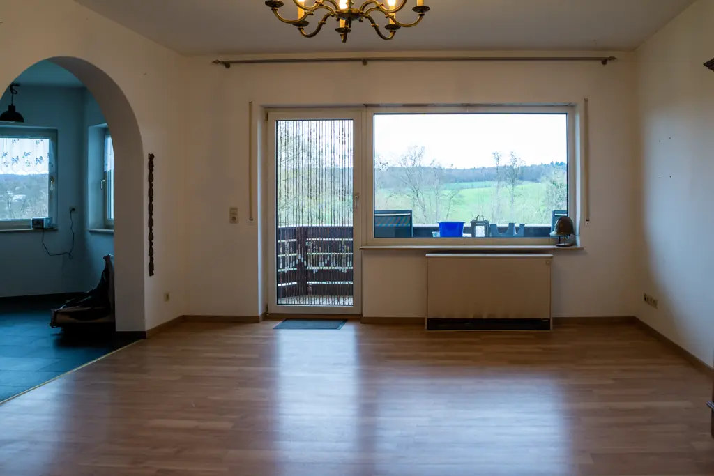 Zugang zum Balkon und Essbereich