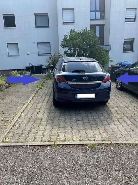 PKW Außenparkplatz