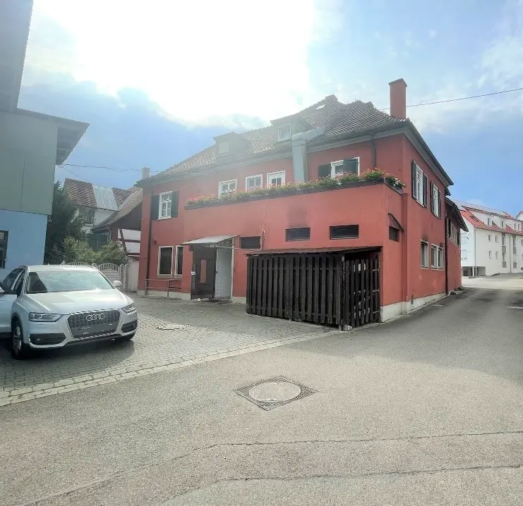Gebäuderückseite