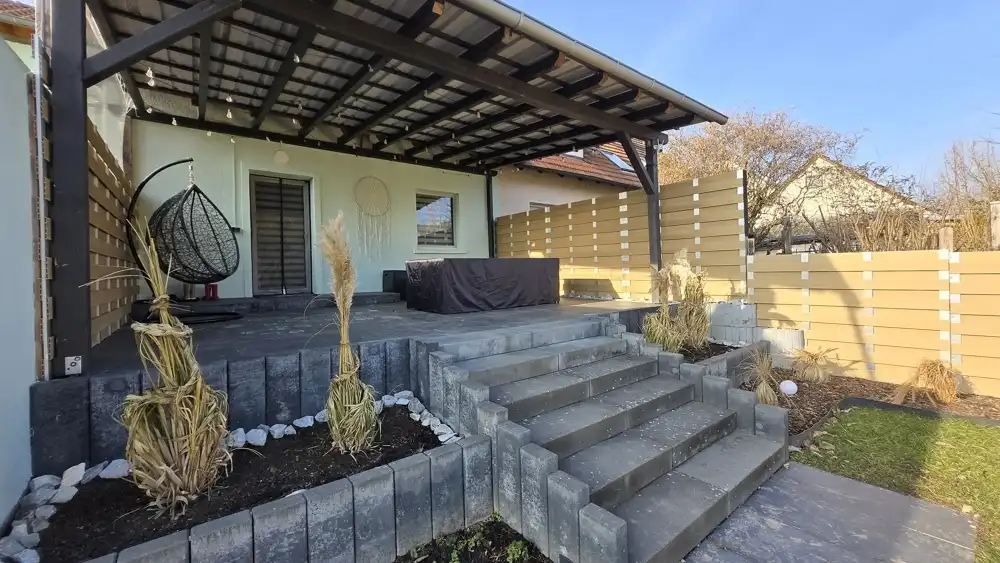 Überdachte Terrasse