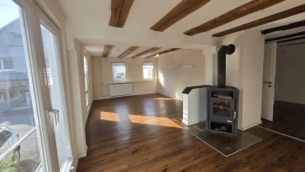 Geräumiger Wohn- und Essbereich